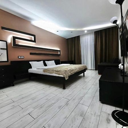 Жк Самал Де Люкс Apartamento Almaty Exterior foto